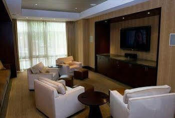 Weichert Suites At Wisconsin Place Chevy Chase Dış mekan fotoğraf