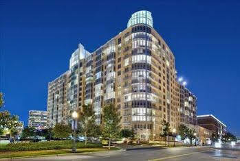 Weichert Suites At Wisconsin Place Chevy Chase Dış mekan fotoğraf