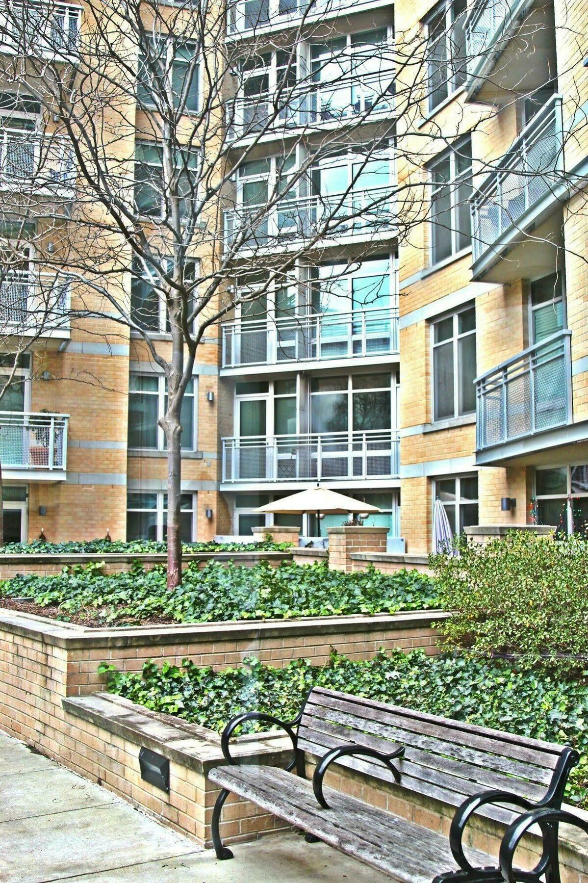 Weichert Suites At Wisconsin Place Chevy Chase Dış mekan fotoğraf